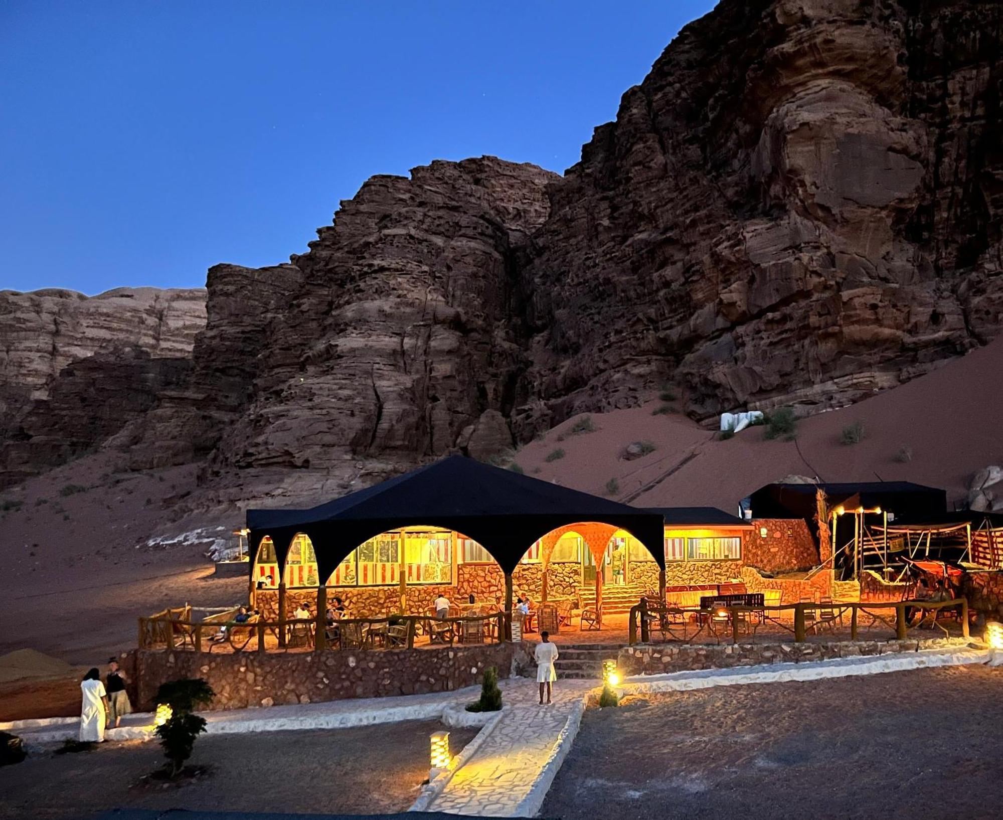 Desert Magic Camp & Resort Wadi Rum Exteriör bild