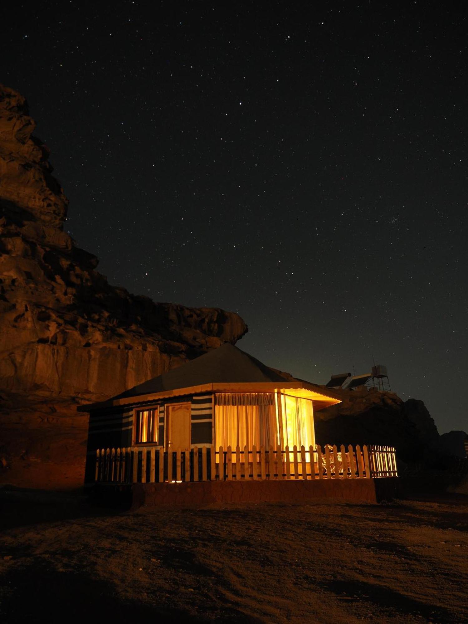 Desert Magic Camp & Resort Wadi Rum Exteriör bild
